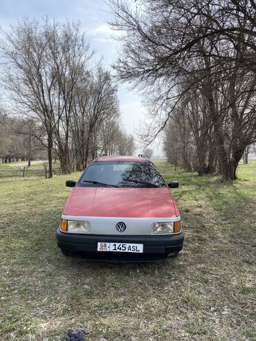 Volkswagen: Volkswagen Passat: 1991 г., 1.8 л, Механика, Бензин, Универсал