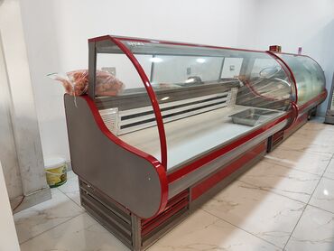 Soyuducu vitrinləri: Mağaza/vitrin üçün böyük ölçülü soyuducu vitrin - Ön hissəsi qövsvari
