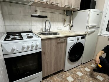 столы и стулья в бишкеке: Ашкана гарнитуру, Колдонулган, түсү - Күрөң, ДСП, Өзү алып кетүү