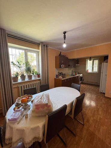 кладовка: Продается 2 уровневый дом 🏠 кирпичный 🧱 В центре Айдаралиева перес