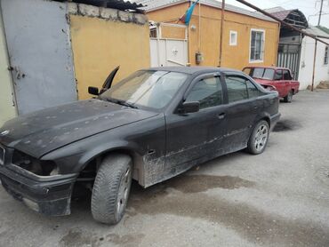 bmw e36 satilir: Diqqətlə oxu maşın satılmır ehtiyyat hissələri satılır