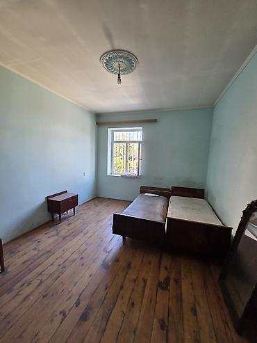 astara ev satılır: 4 otaqlı, 120 kv. m, Orta təmir — 10