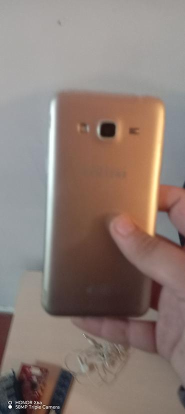 xarab telefon satisi: Samsung Galaxy J3 2016, rəng - Qızılı, Qırıq — 1