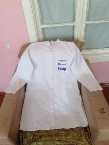 Tibbi geyim: Salam aleykum Ağ rəngde az geyinilmiş tibbi xalatlar ve başqa tibbi — 5