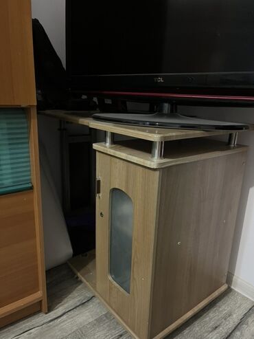 даары чачкыч апарат: Стол