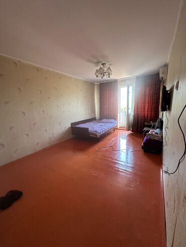 сдаю 1 комнатную квартиру в микрорайоне: 1 комната, 32 м², 104 серия, 4 этаж, Косметический ремонт