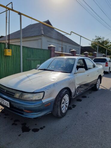 Toyota: Toyota Vista: 1993 г., 2 л, Автомат, Бензин, Седан — 10