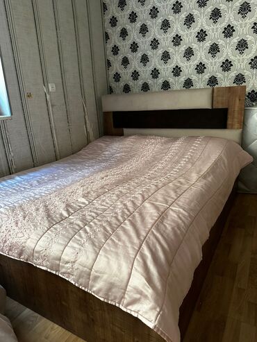 Rəflər: İkinəfərlik çarpayı, Matras ilə, Siyirməsiz