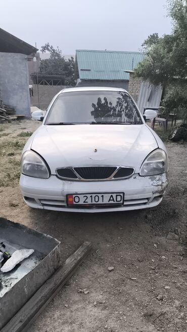 авриний авто: Daewoo Nubira: 2001 г., 1.5 л, Механика, Бензин, Седан