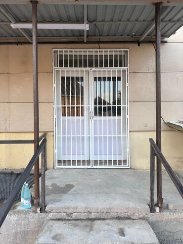 сдаю квартиру в рабочий городок: Сдаю Офис, 30 м², В жилом комплексе, 1 линия, С отдельным входом, С отдельным сан узлом