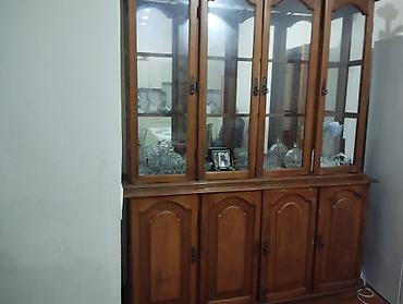 ucuz dolab: Klassik üslubda vitrin-bufet - Material: təbii ağac karkas, şüşəli — 2