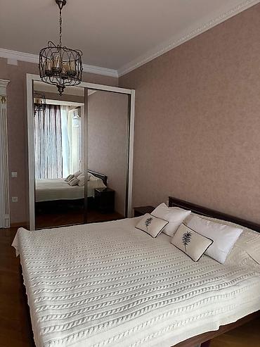 Дом и сад: İcarəyə verilir 3 otaqlı yeni tikili 149 m², Nizami m. Kateqoriya — 9