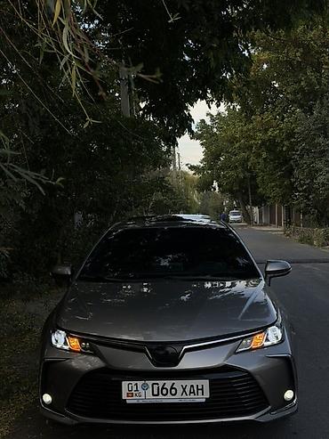 Toyota Corolla: 2020 г., 1.8 л, Автомат, Бензин, Седан