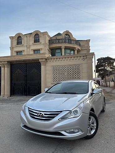 Hyundai: Hyundai Sonata: 2 l | 2013 il Sedan — 4