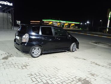 Honda: Honda Jazz: 2008 г., 1.4 л, Автомат, Бензин, Хэтчбэк