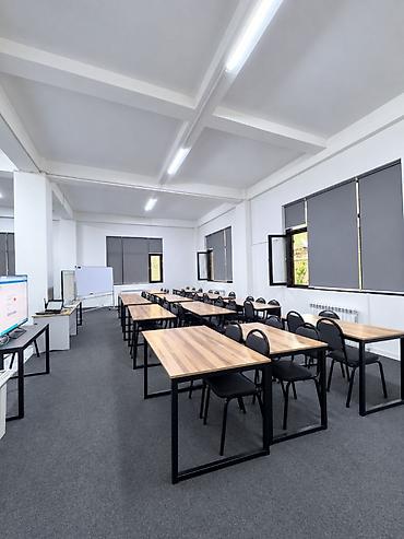 дзерж: Сдаю Офис целиком: 189 м², В жилом комплексе, С ремонтом, Первая линия, С отдельным входом, С отдельным санузлом — 2