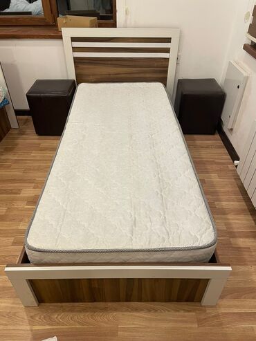 Кровати: Б/у, Односпальная кровать, Без подьемного механизма, С матрасом, Без выдвижных ящиков, Германия