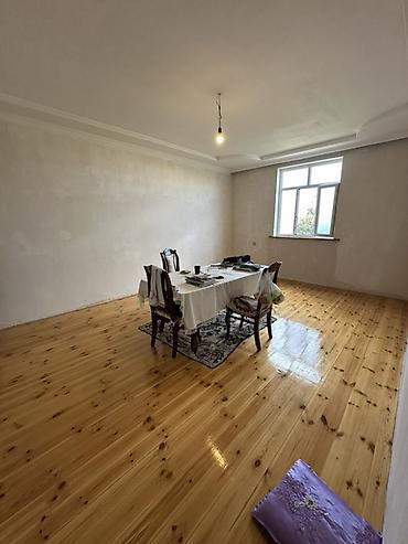 ağ şəhər: Satılır: 2 otaqlı həyət evi (fotoşəkillərdə) - Geniş dəhliz, taxta — 4