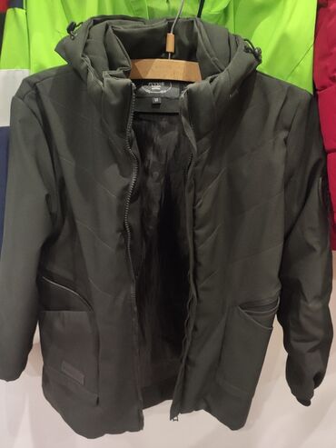 Прокат детских карнавальных костюмов: Куртки для мальчиков зимние, осенне-весенние ветровки, красная куртка — 5