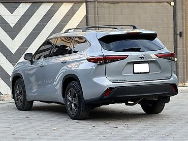 hongqi e: Toyota Highlander: 2021 г., 2.5 л, Вариатор, Гибрид, Внедорожник — 6