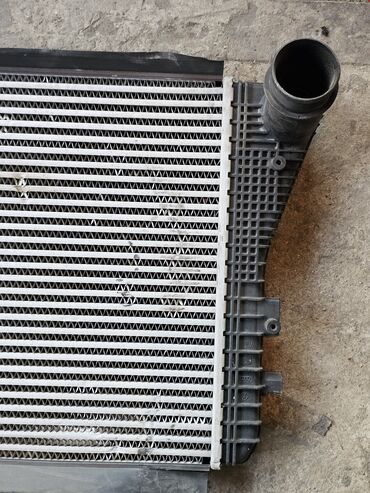 Радиаторы: Интеркулер VW Passat B6 05-09, VW Passat B7 10-, VW Passat B7 10-14 — 9