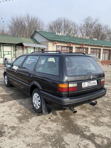 Volkswagen: Volkswagen Passat: 1990 г., 1.8 л, Механика, Бензин, Универсал