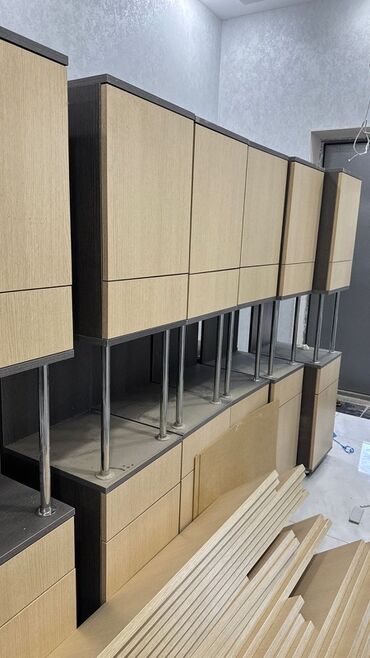 Sifarişlə ofis dəst mebeli: Mebel istehsalı və quraşdırma xidməti - Ofis masaları: İki rəngli — 45