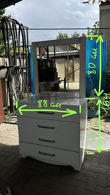 standing mirror: Туалетный столик, Б/у, С зеркалом, цвет - Белый, ЛДСП — 2