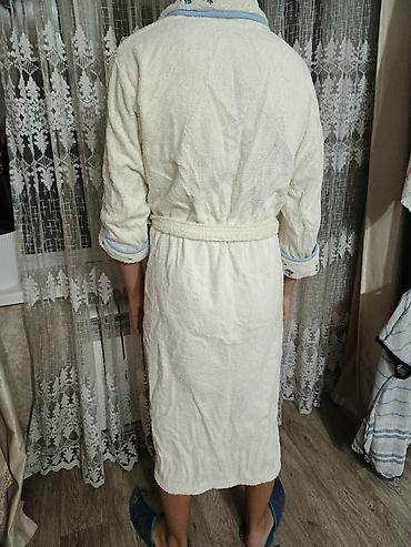 Женская одежда: Махровый халат с вышивкой - Цвет: молочный (айвори) с голубой — 2