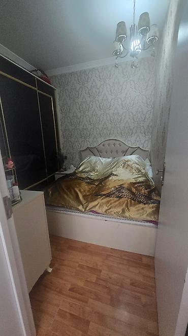 keşlə ev: Bakı, Keşlə qəs., 4 otaqlı, Köhnə tikili, m. Nəriman Nərimanov, 90 kv. m — 5