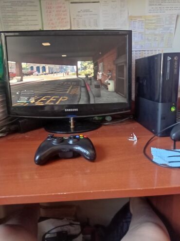 сколько стоит прошивка xbox 360: Игровой комплект: консоль Microsoft Xbox 360 с геймпадом и монитор