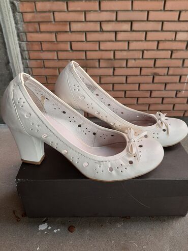 cipele za svečane haljine: Salonke, 39