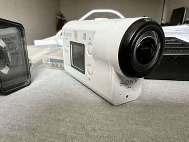 Видеокамеры: Экшн камера Sony FDR x3000 4k видео Для блогов и блогеров почти все