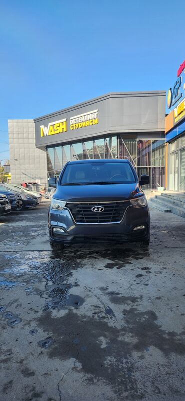 Hyundai: Hyundai H-1 (Grand Starex): 2018 г., 2.5 л, Механика, Дизель, Минивэн