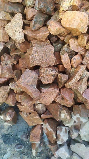 Фасадные гранитные плитки: Гранитный бутовый камень (фракция примерно 50–120 мм) - Натуральный — 10