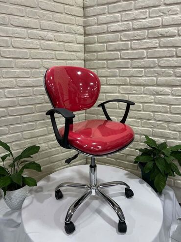 ofis kreslosu: Yeni, Təkərli, Qolları tənzimlənir, Dəri