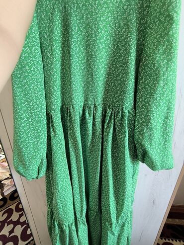 платье зеленое: Повседневное платье, Длинная модель, XL (EU 42)