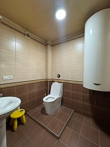 Продажа домов: 6 комнат и более, 374 м², 6 соток, Бишкек, Золотой квадрат Агентство недвижимости — 10