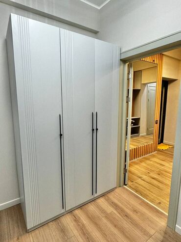 Долгосрочная аренда квартир: 3 комнаты, Собственник — 18