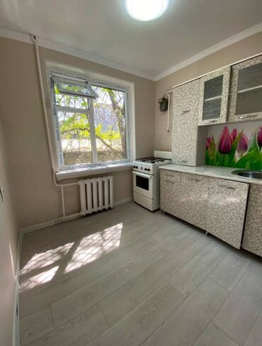 Продажа квартир: 1 комната, 32 м², 104 серия, 2 этаж, Евроремонт
