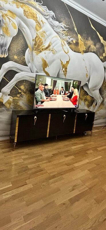 подставка под телевизор напольная: Прямой ТВ стенд, С полками