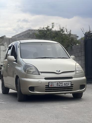 машину продаю: Toyota Funcargo: 2002 г., 1.3 л, Автомат, Бензин, Минивэн — 6