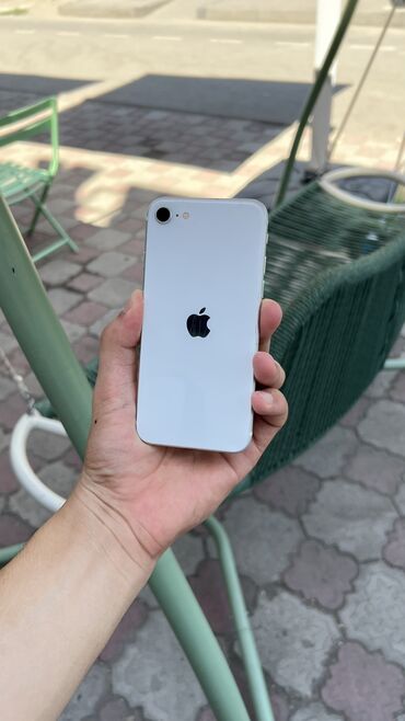 оперативная память 4 гб ddr3: IPhone SE 2020, Б/у, 64 ГБ, Белый, Чехол, 100 %