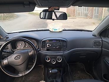Hyundai: Hyundai Accent: 1.4 l | 2010 il Sedan — 6