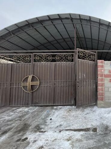 срочна продаю дом дордой: Дом, 85 м², 5 комнат, Агентство недвижимости