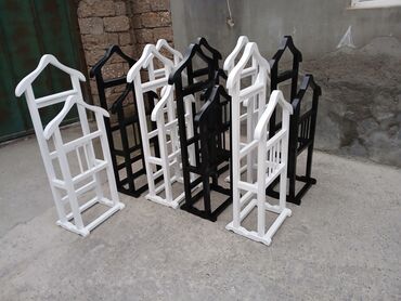 Asılqanlar: Məhsul: Taxta asılqanlı paltar dayaqları və açıq havaya uyğun — 4