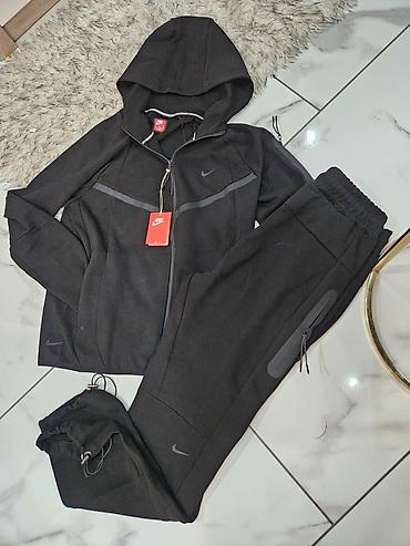 Trenerke: Komplet trenerka Vrhunski kvalitet Velicine S m l xl xxl Cena 5800 — 1