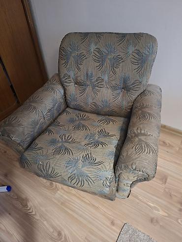 cipelari akcija: Udobna fotelja sa širokim naslonima i dubokim sedištem. Tapacirana — 3