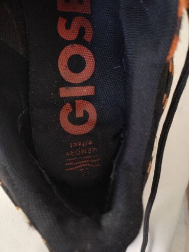 Women's Sneakers and athletic shoes: 38 — 9