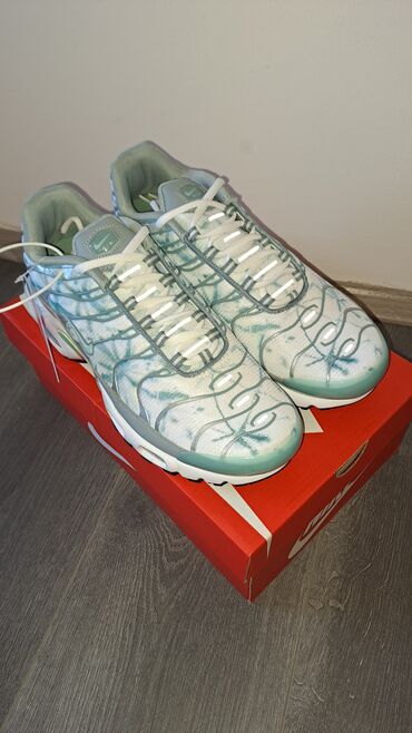 kozne cizme na stiklu: Na prodaju Nike TN Air Max Plus Palm Trees Green Broj 43-27.5cm Patike